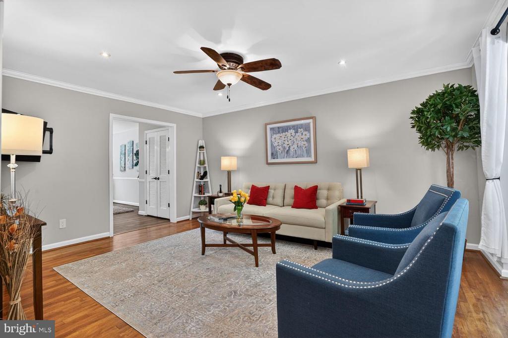 6020 WATERBURY COURT