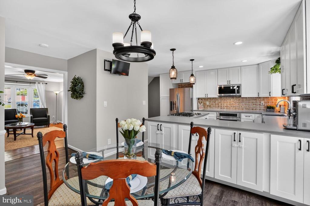 6020 WATERBURY COURT