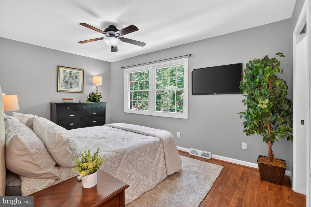6020 WATERBURY COURT