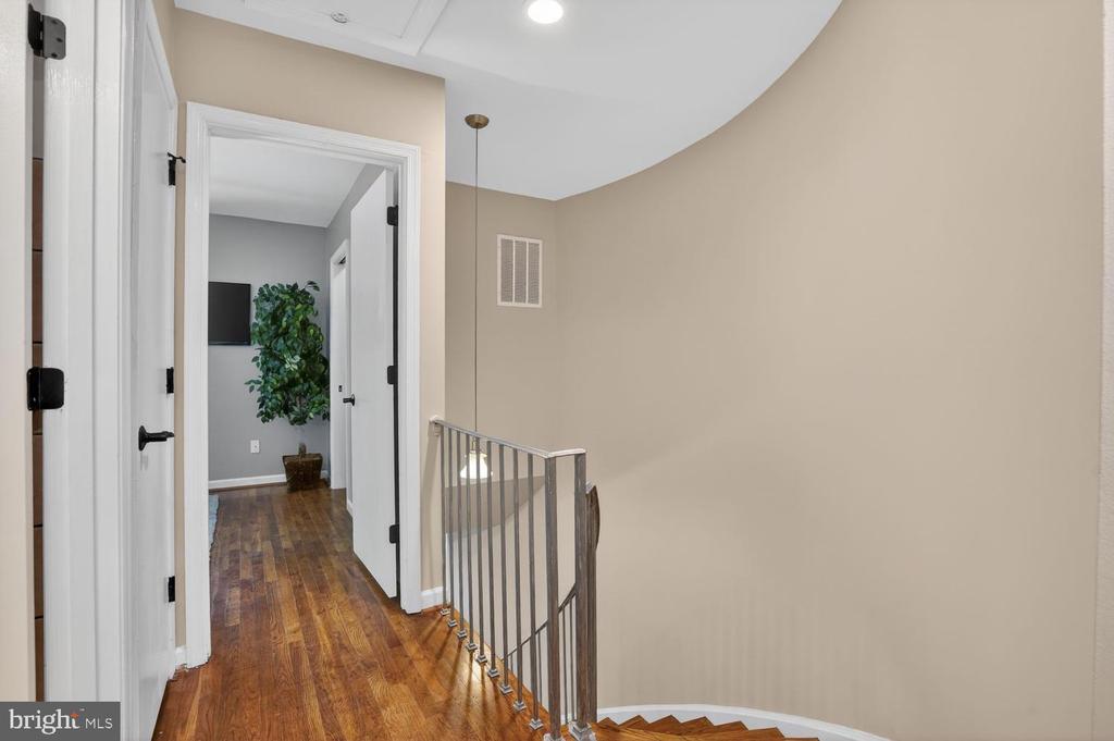 6020 WATERBURY COURT