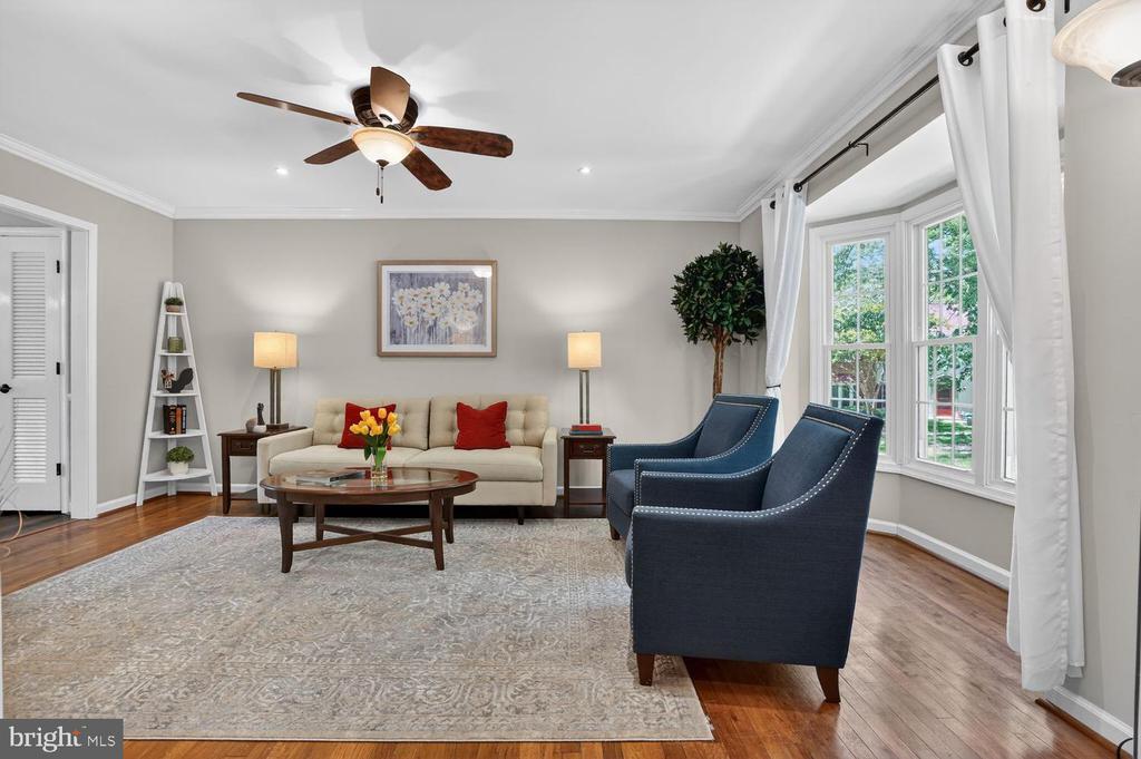 6020 WATERBURY COURT