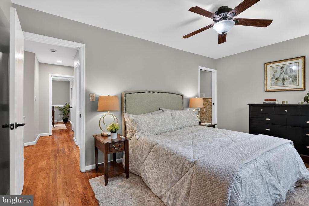 6020 WATERBURY COURT