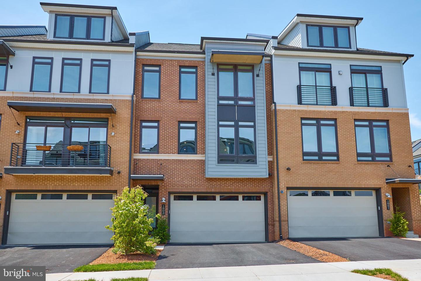 1803 Blue Marble Ter SE