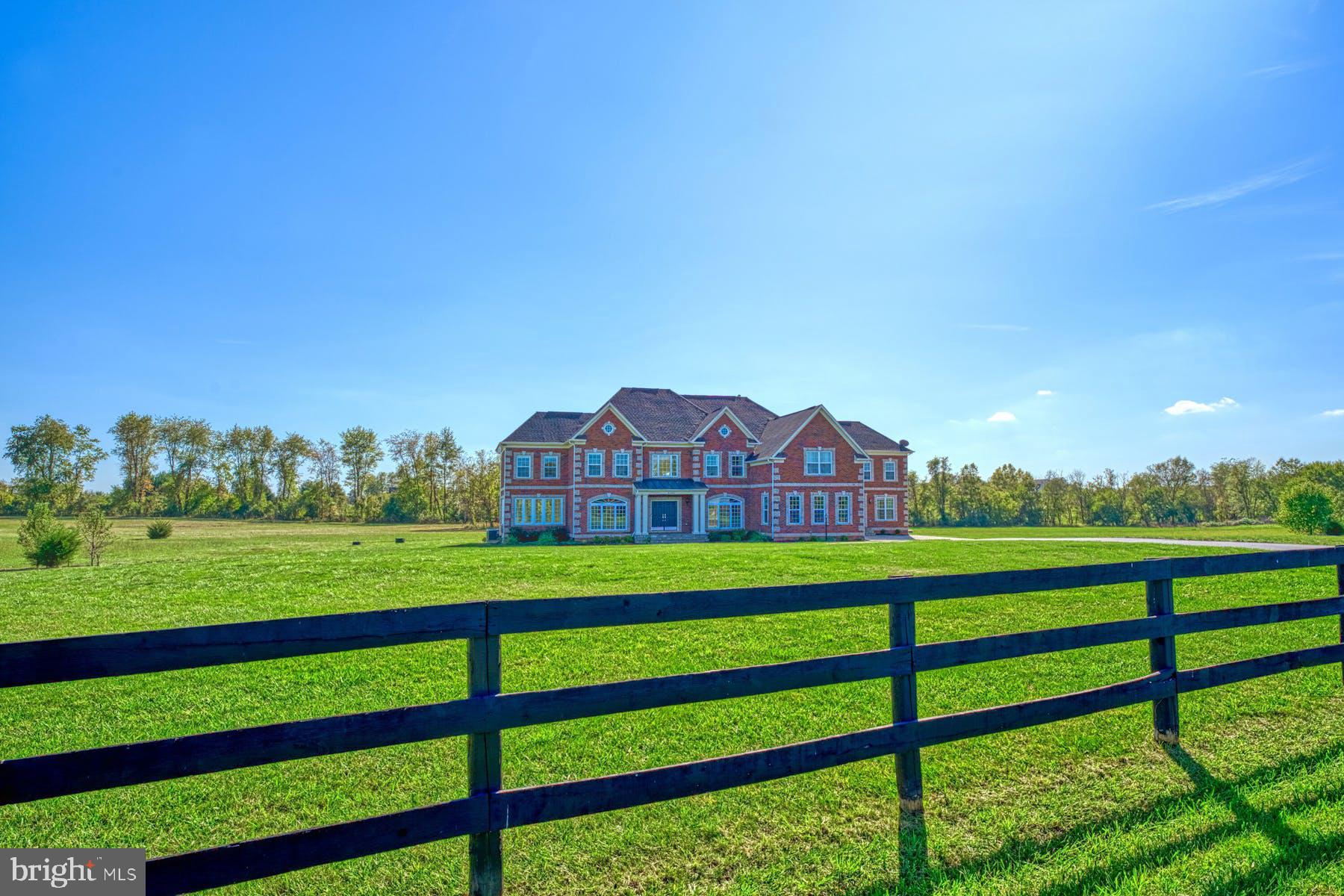 42993 Buna Mae Ln