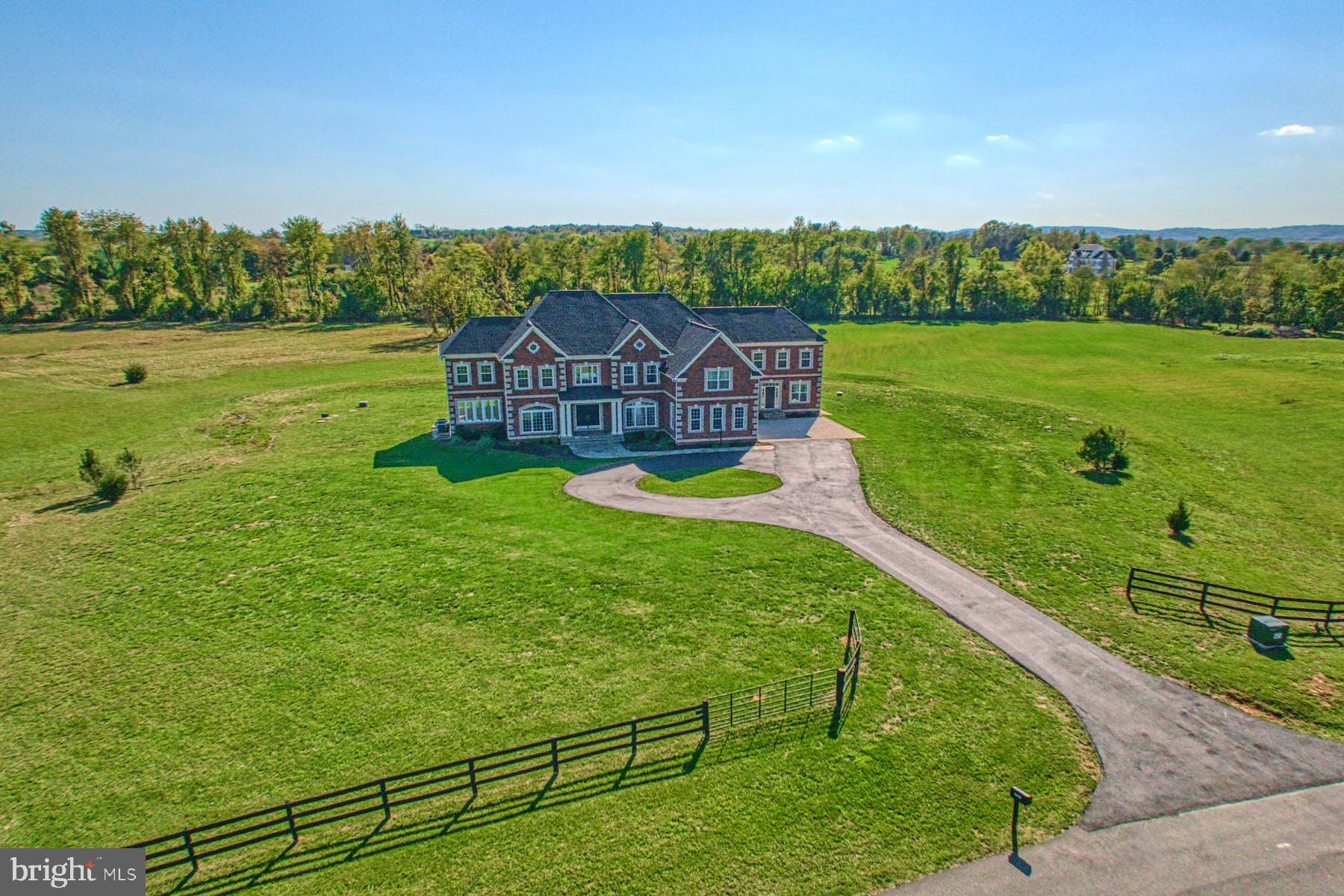 42993 Buna Mae Ln