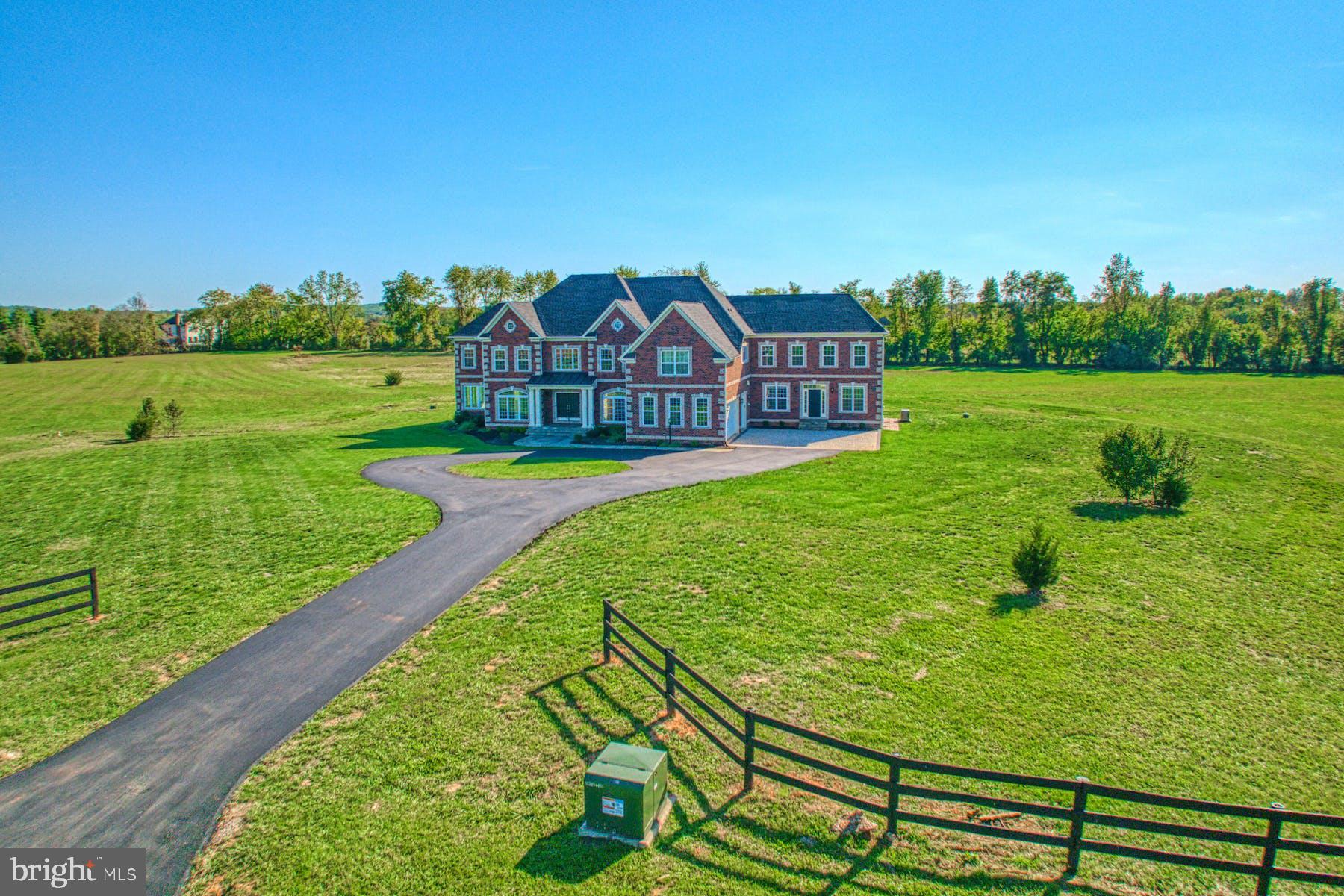 42993 Buna Mae Ln