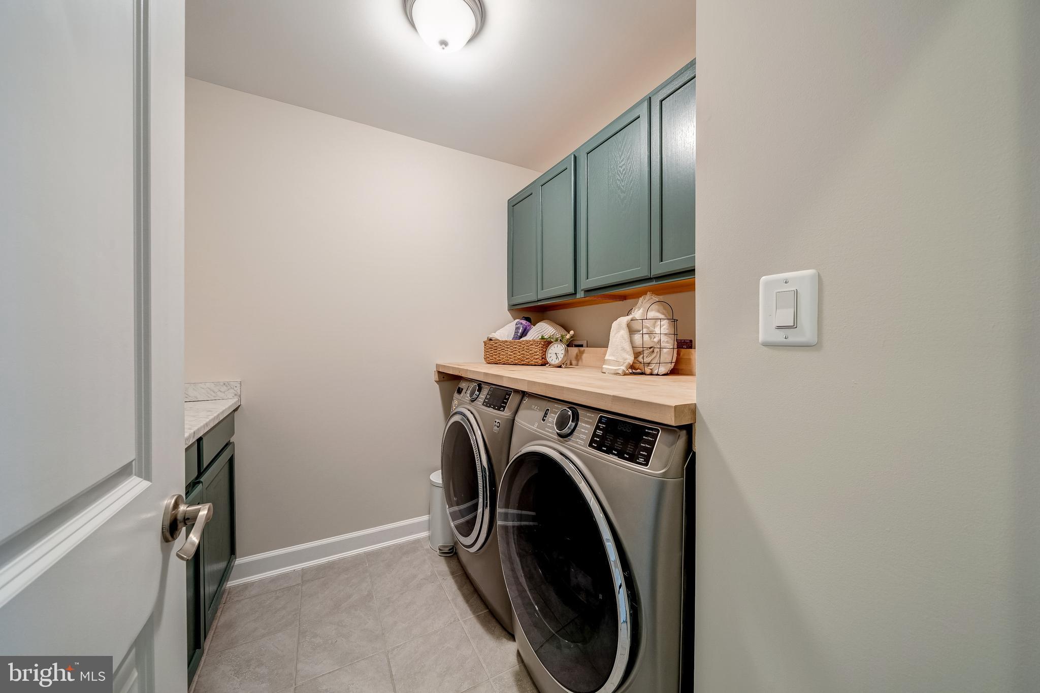 1312 White Feldspar Ter SE