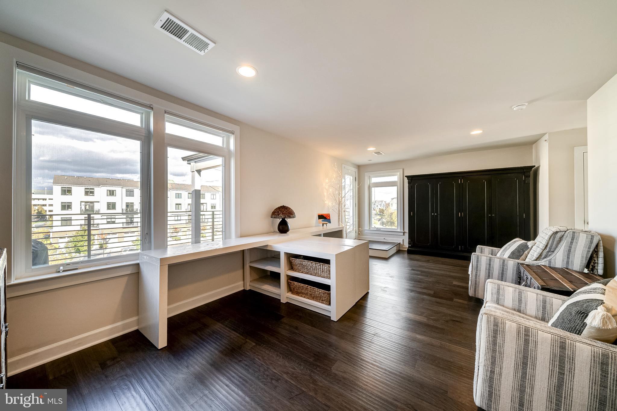 1312 White Feldspar Ter SE