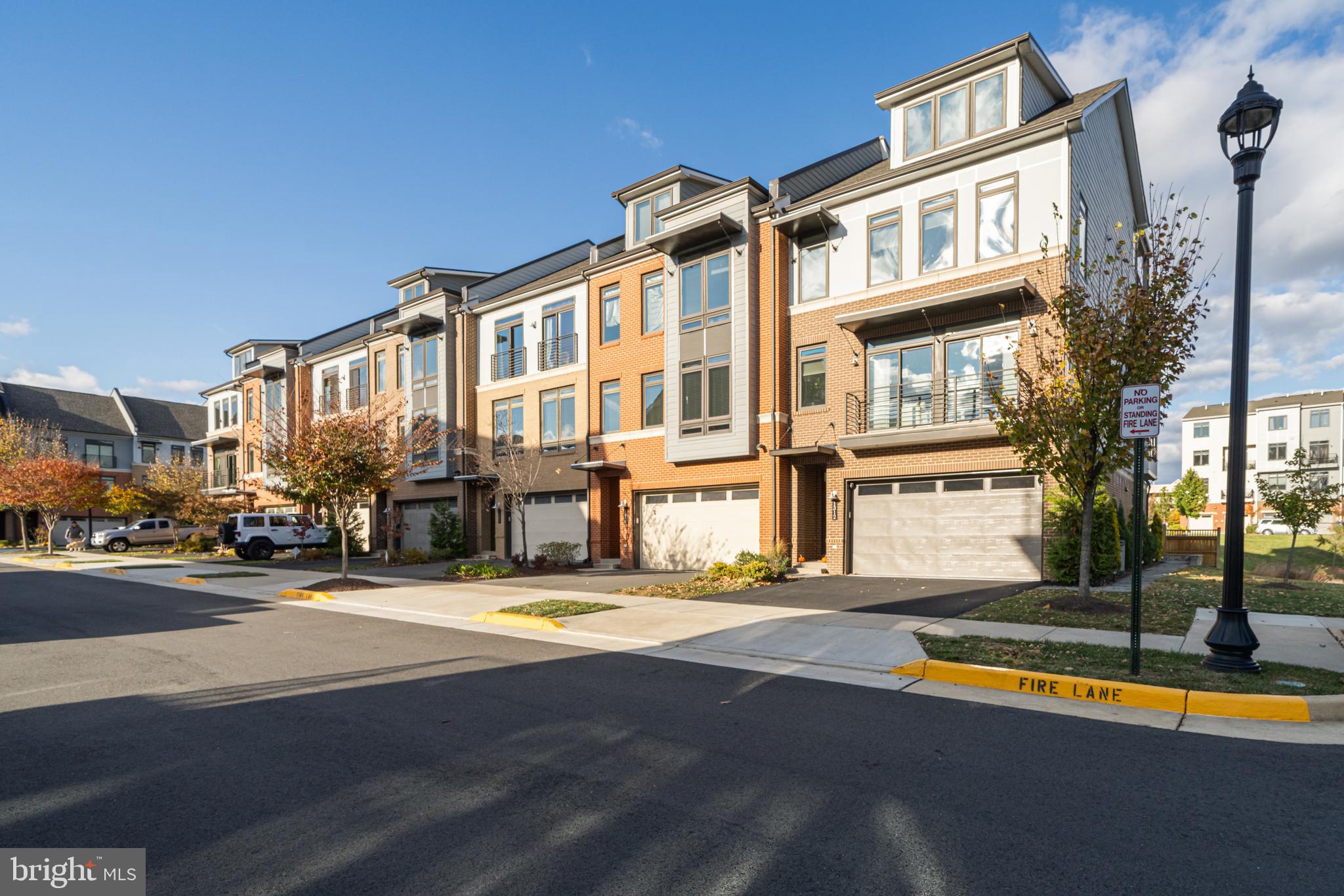 1312 White Feldspar Ter SE