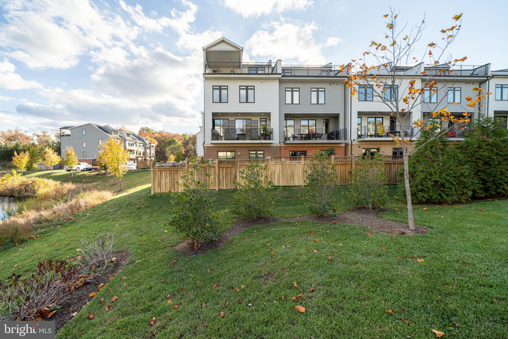 1312 White Feldspar Ter SE