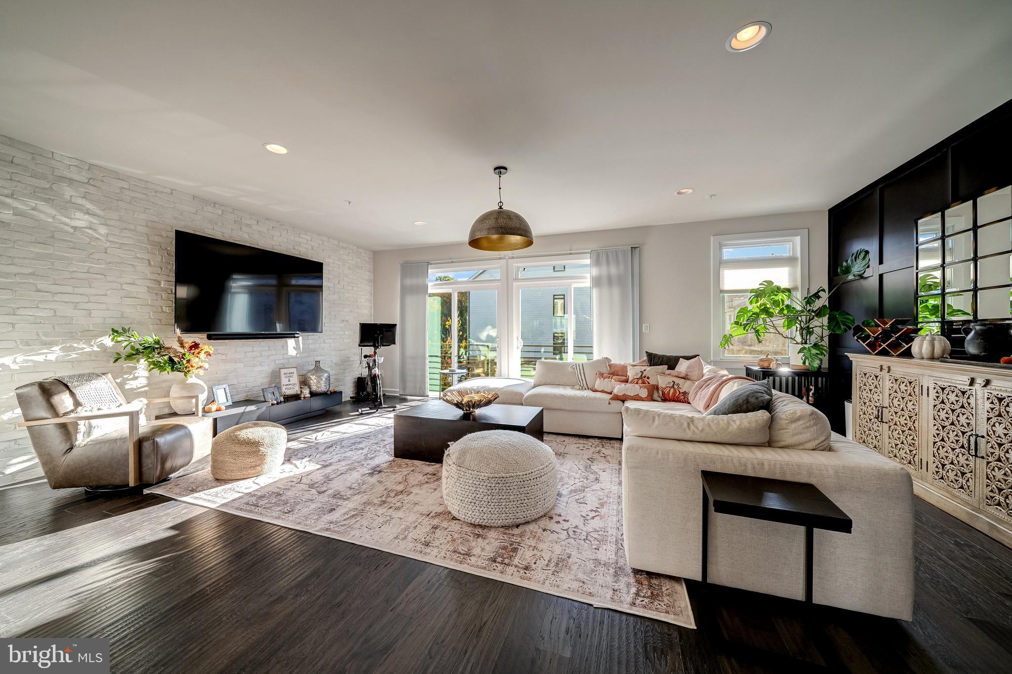 1312 White Feldspar Ter SE