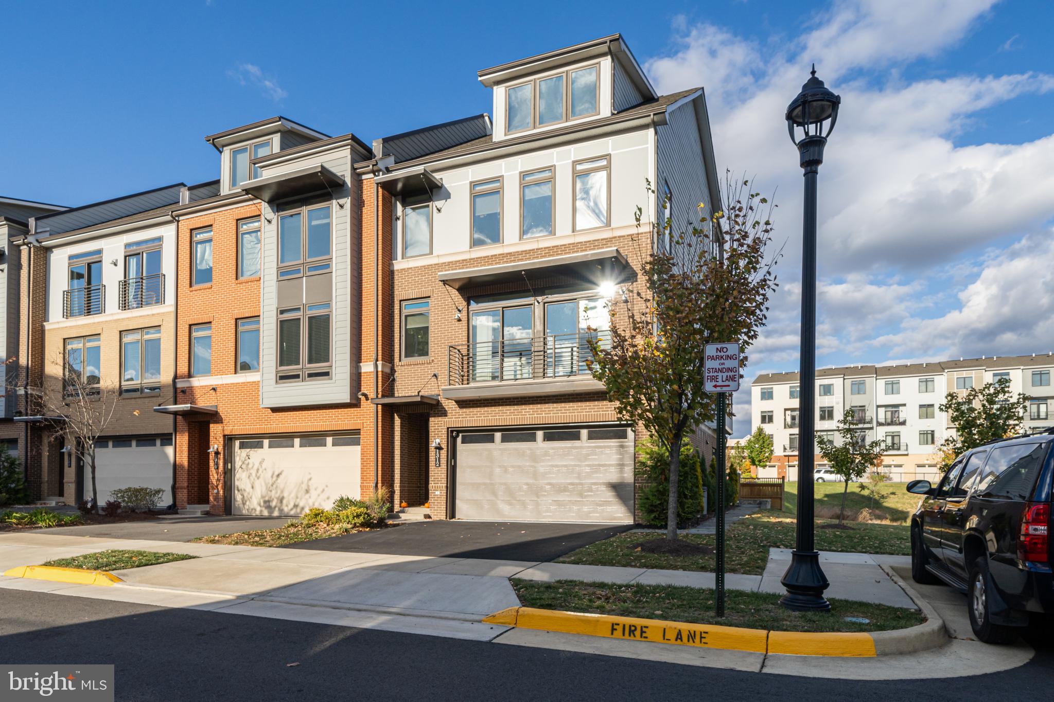 1312 White Feldspar Ter SE