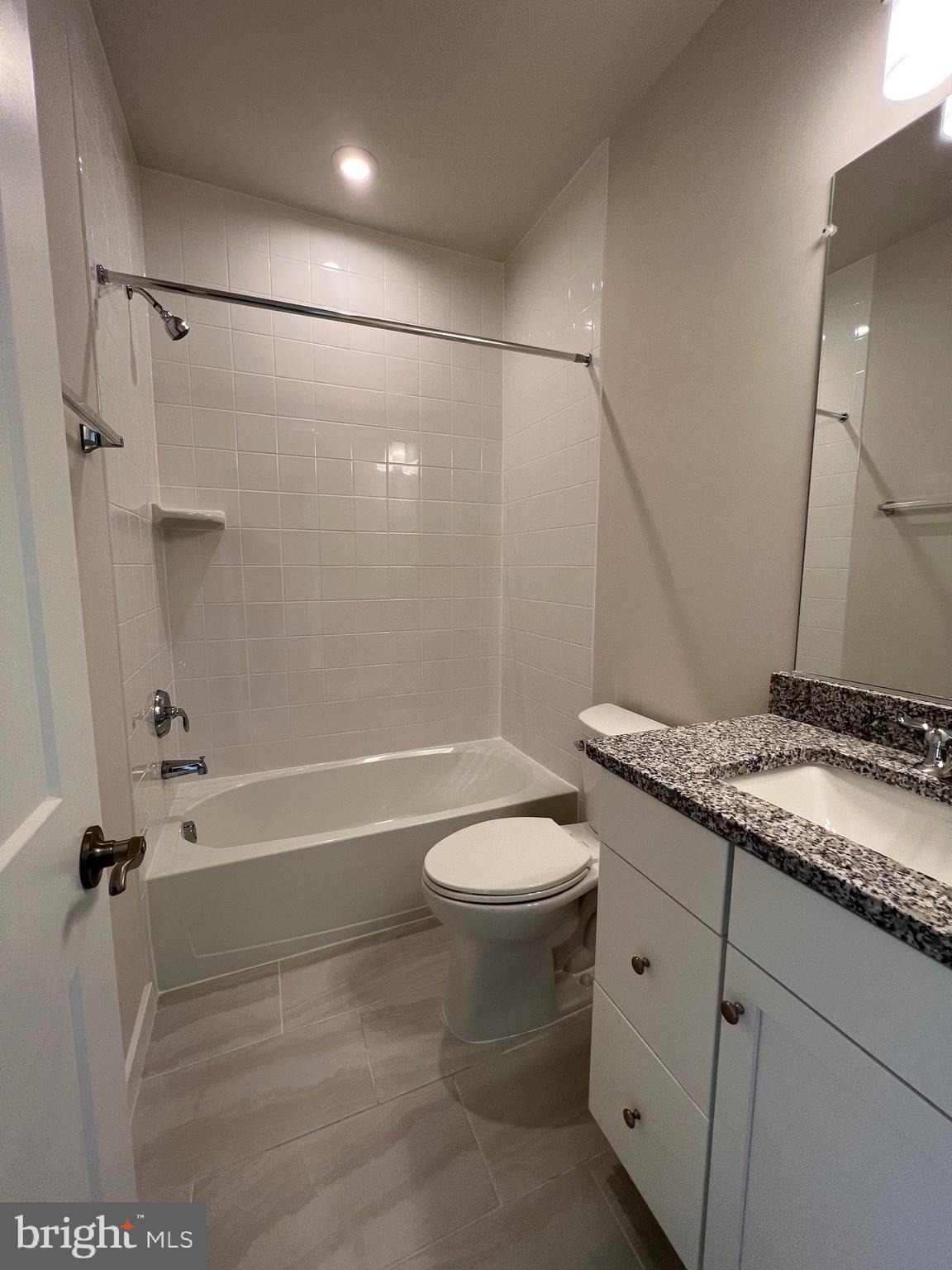 44581 WOLFHOUND SQUARE