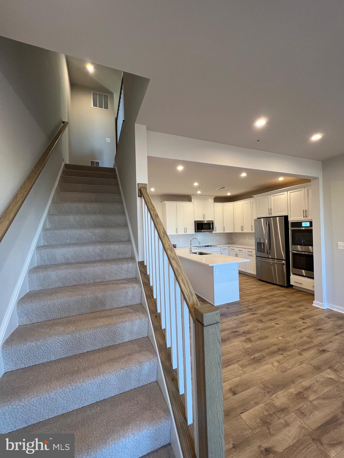 44581 WOLFHOUND SQUARE