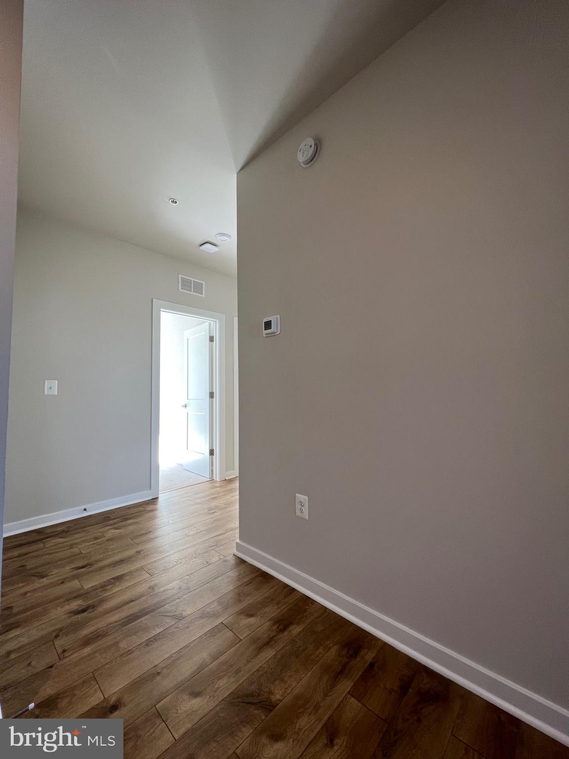 44581 WOLFHOUND SQUARE