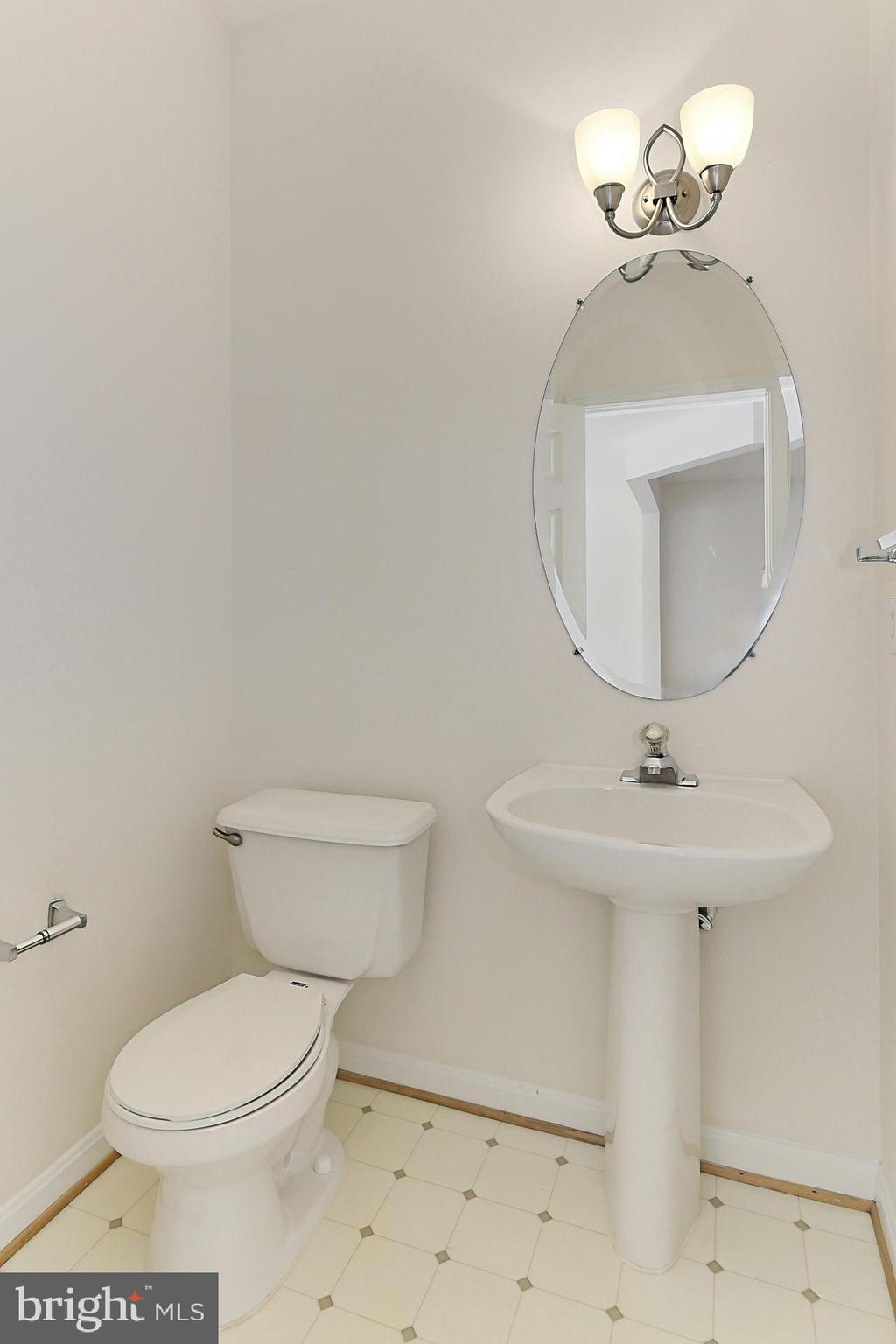 21510 IREDELL TERRACE