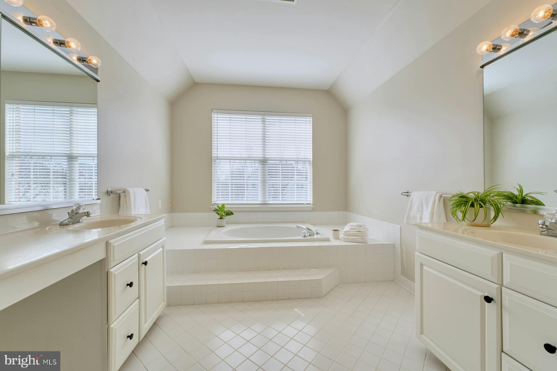 20054 Muirfield Village Ct