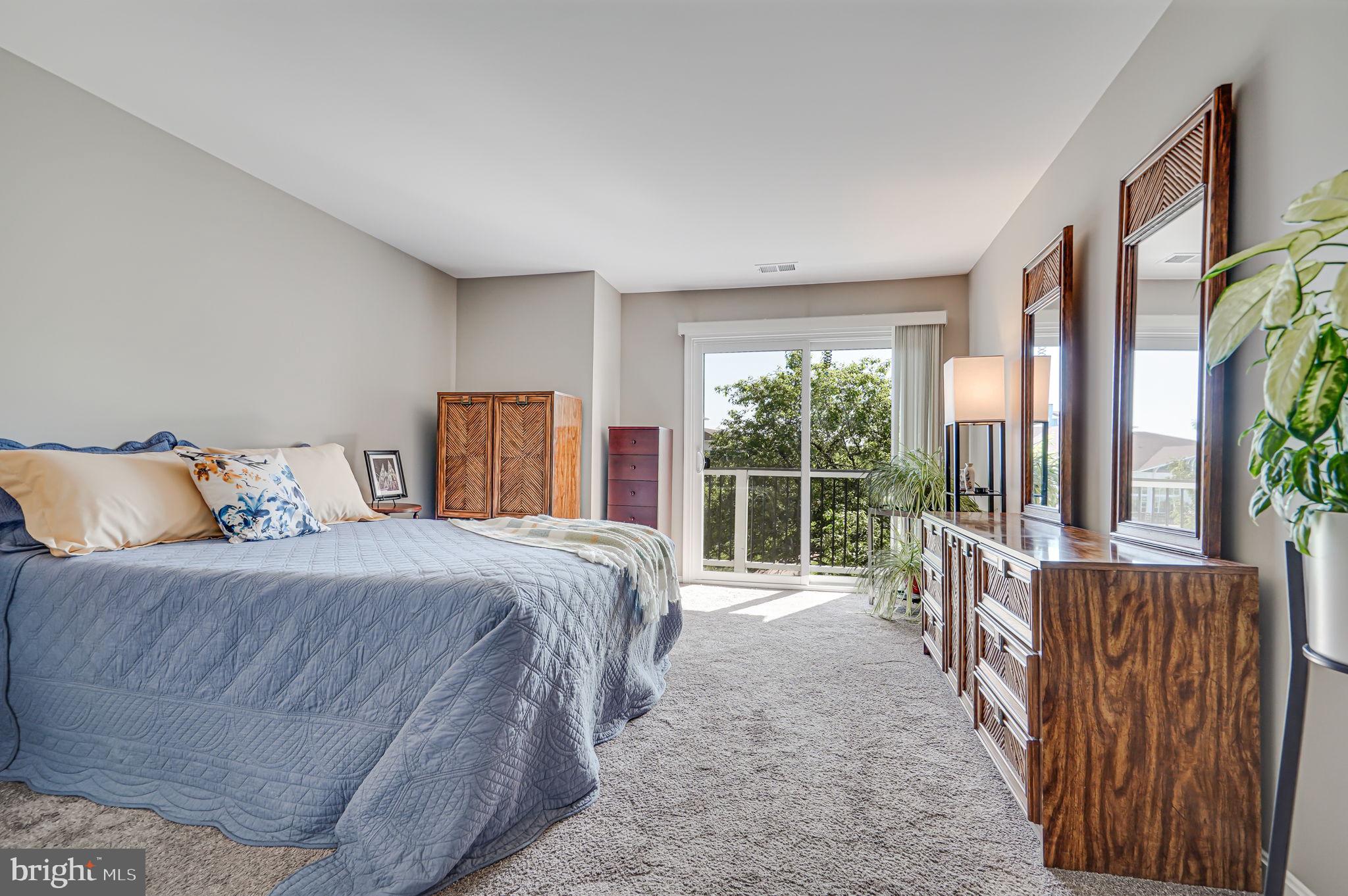 20582 SNOWSHOE SQUARE 202