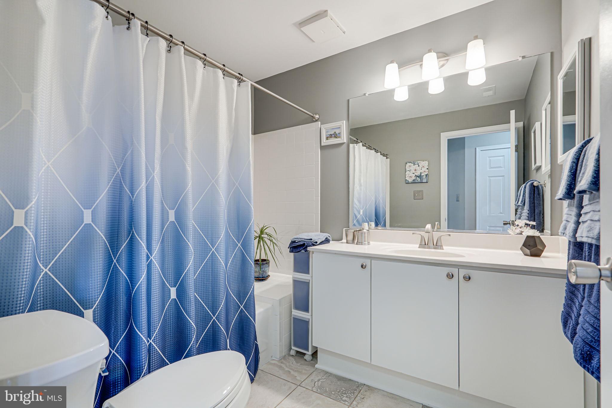 20582 SNOWSHOE SQUARE 202