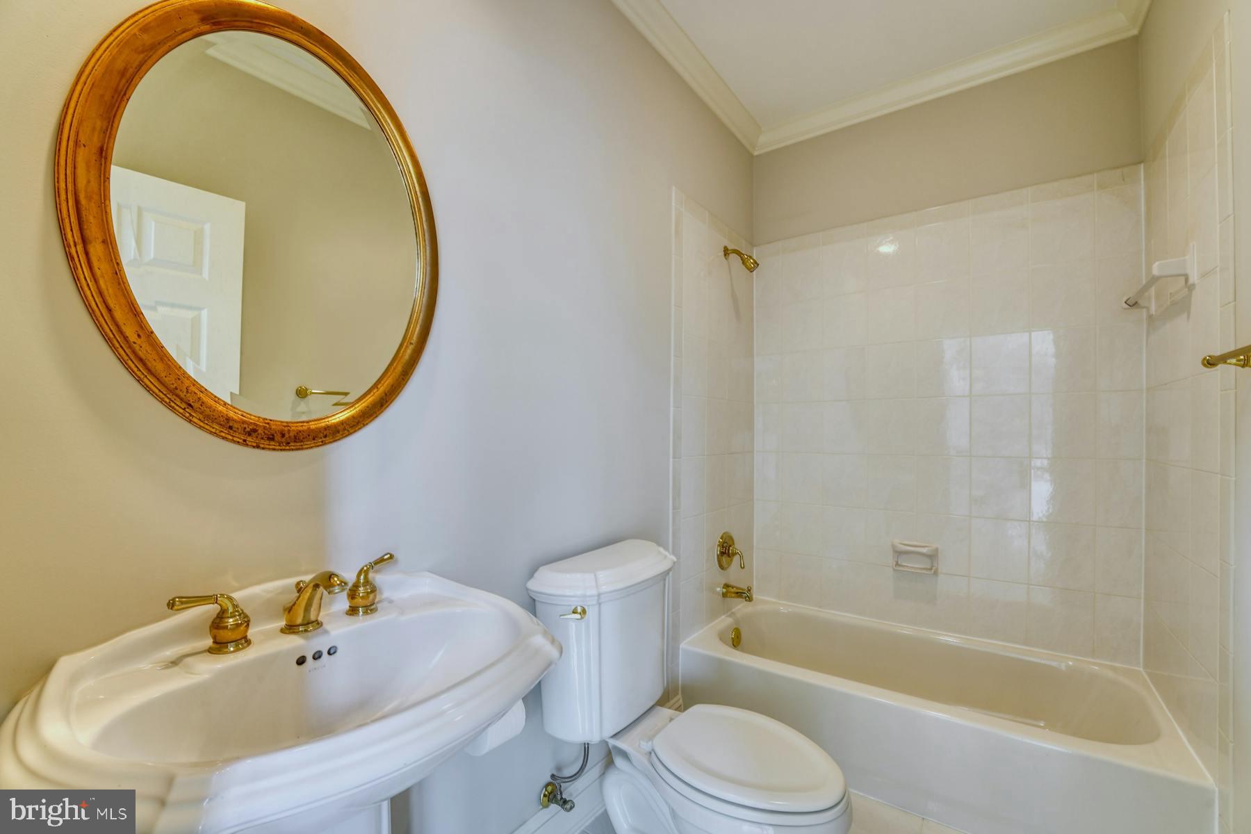 42041 Saddlebrook Pl