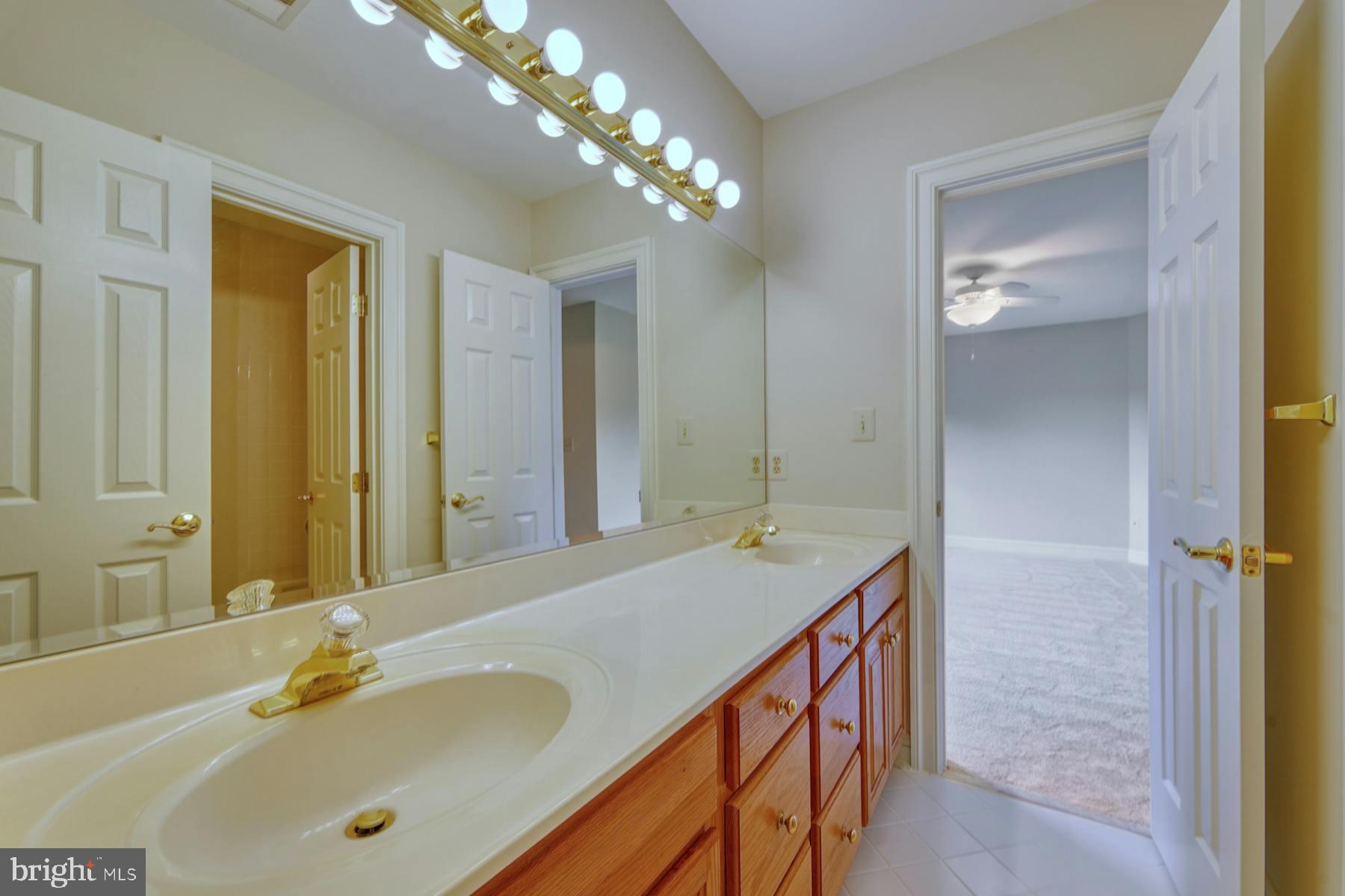 42041 Saddlebrook Pl