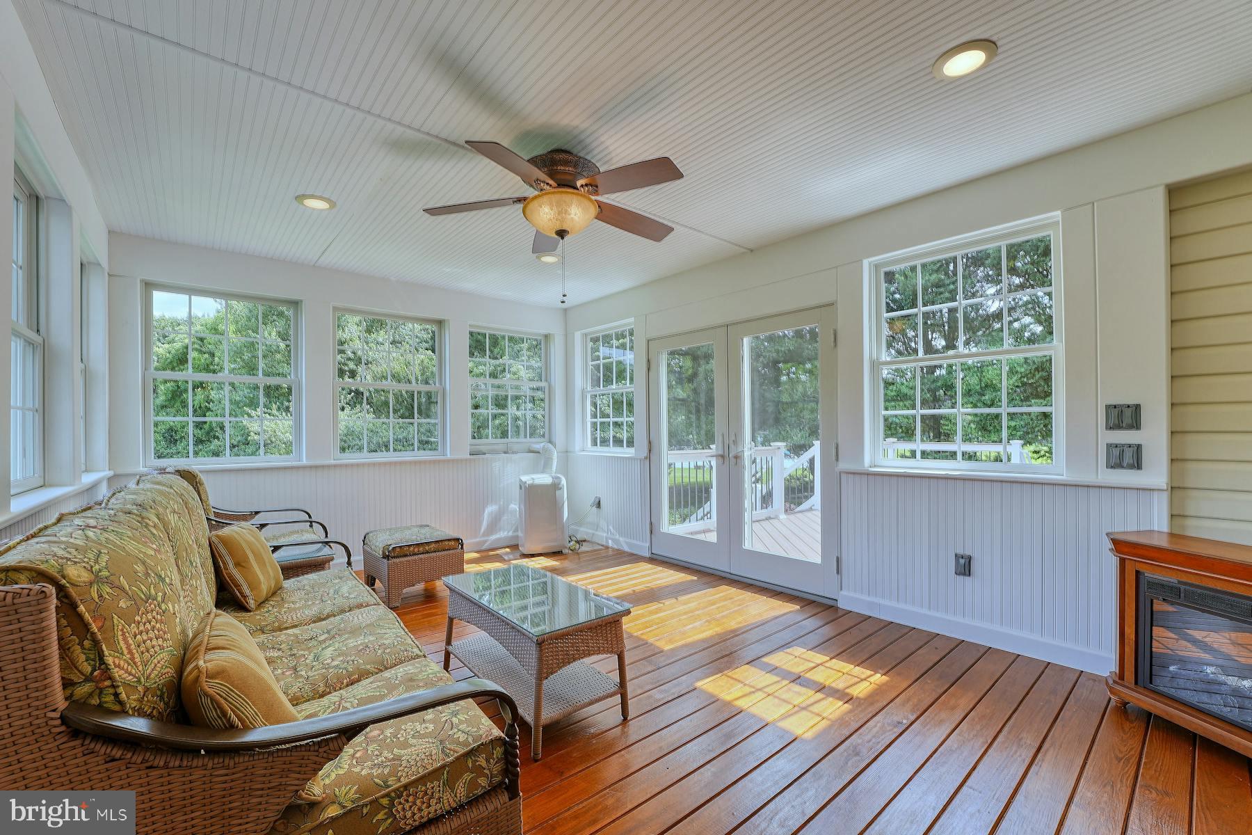 42041 Saddlebrook Pl