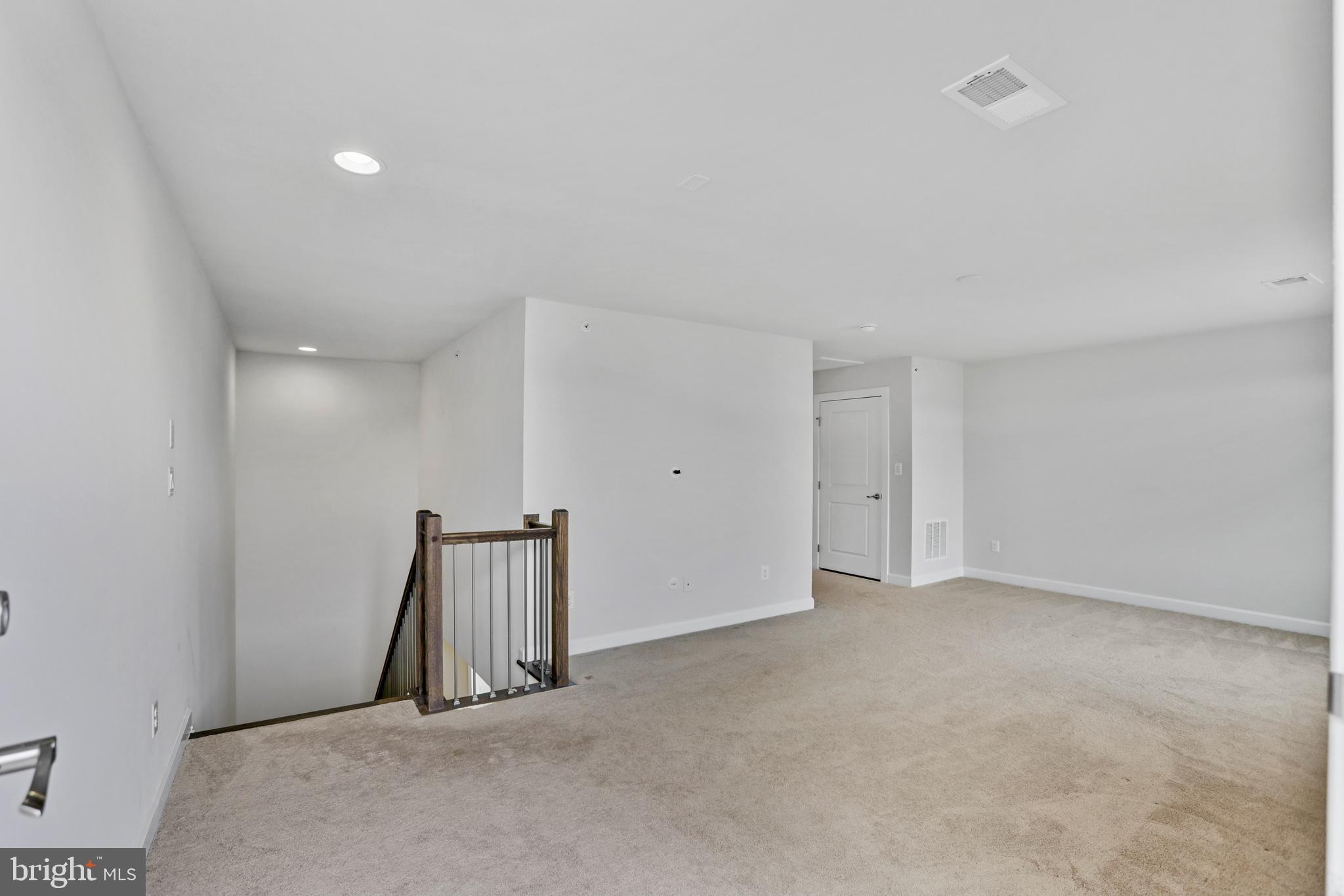 1802 YELLOW GARNET TERRACE SE