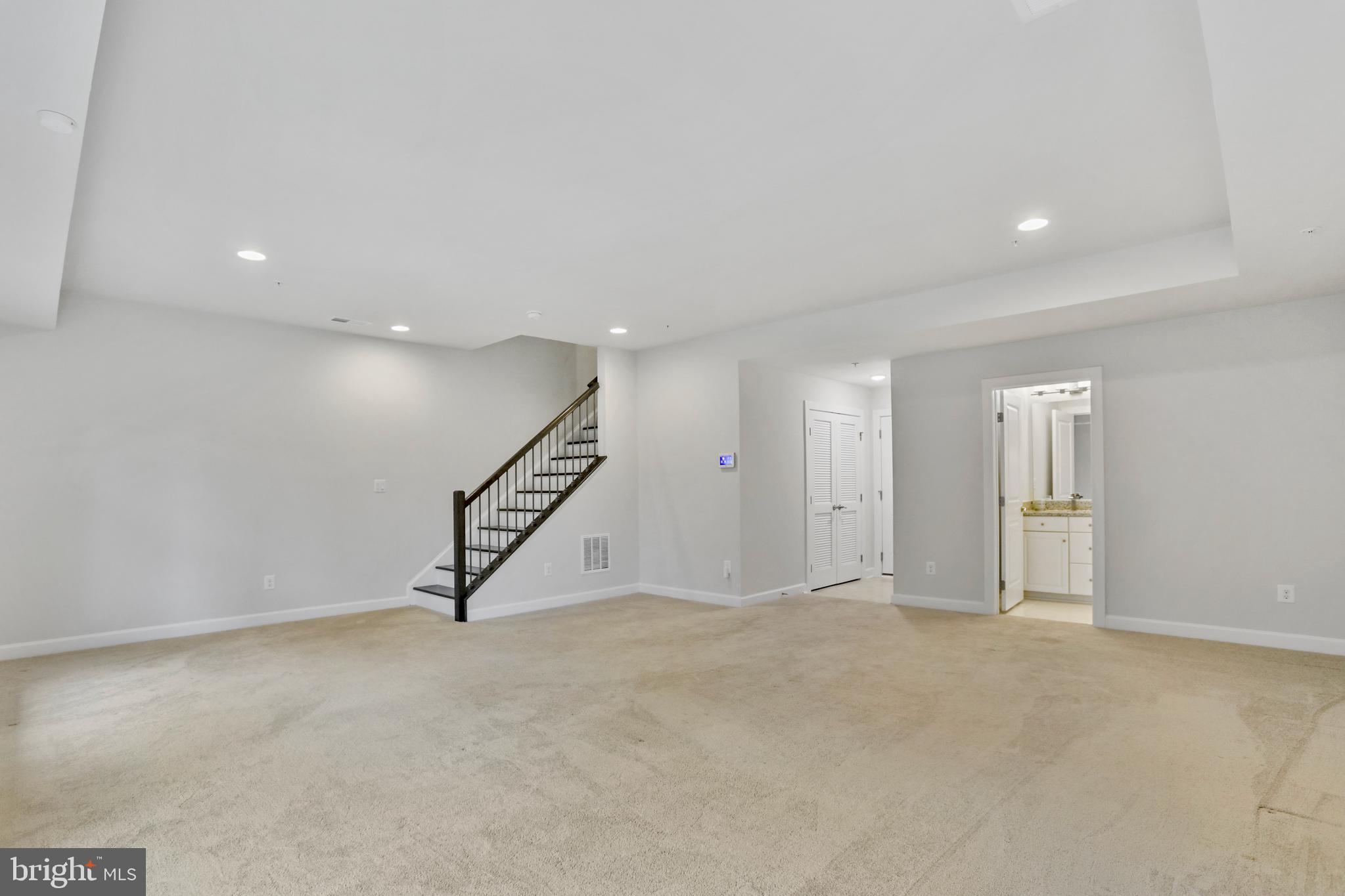 1802 YELLOW GARNET TERRACE SE