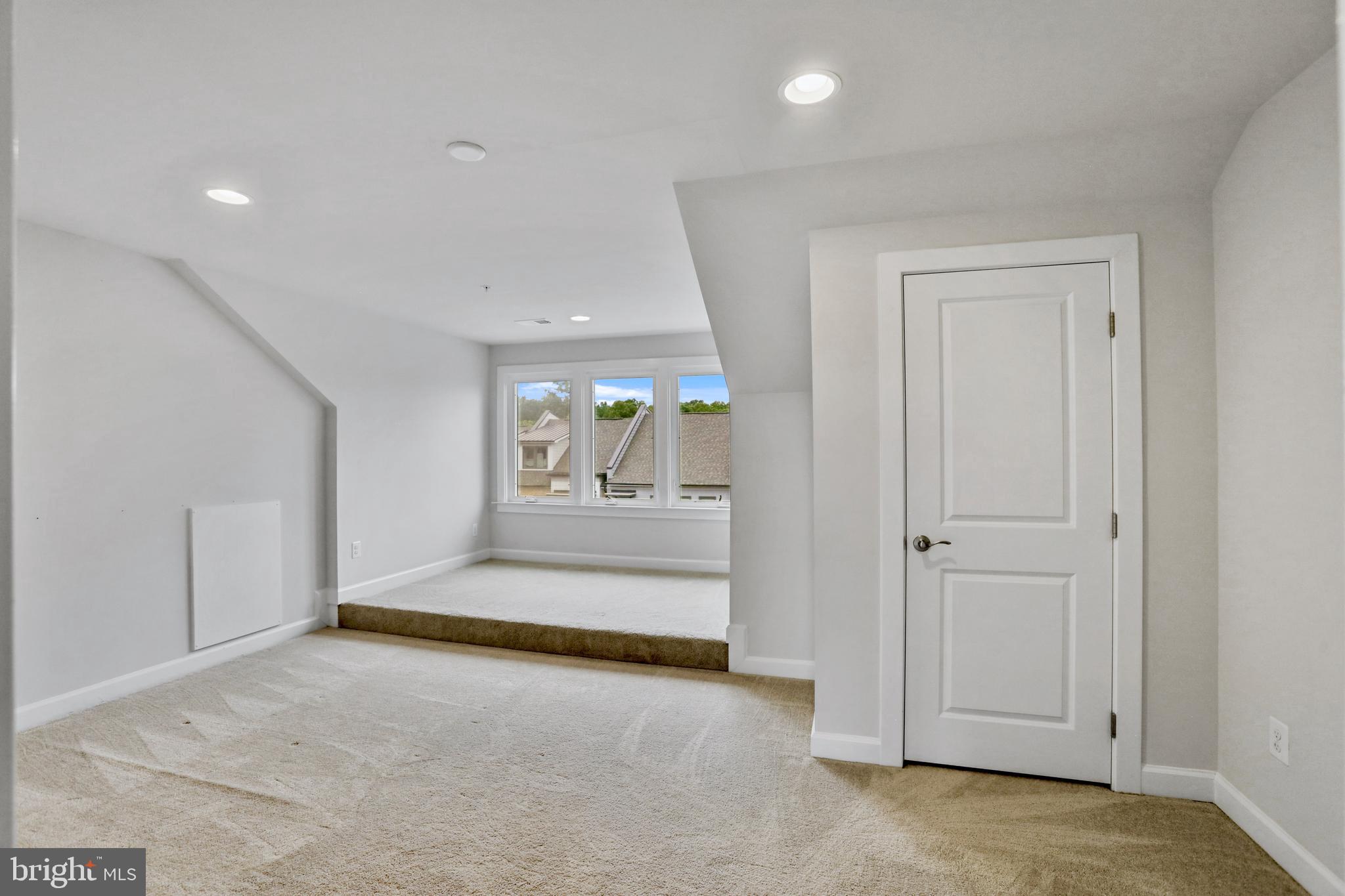 1802 YELLOW GARNET TERRACE SE