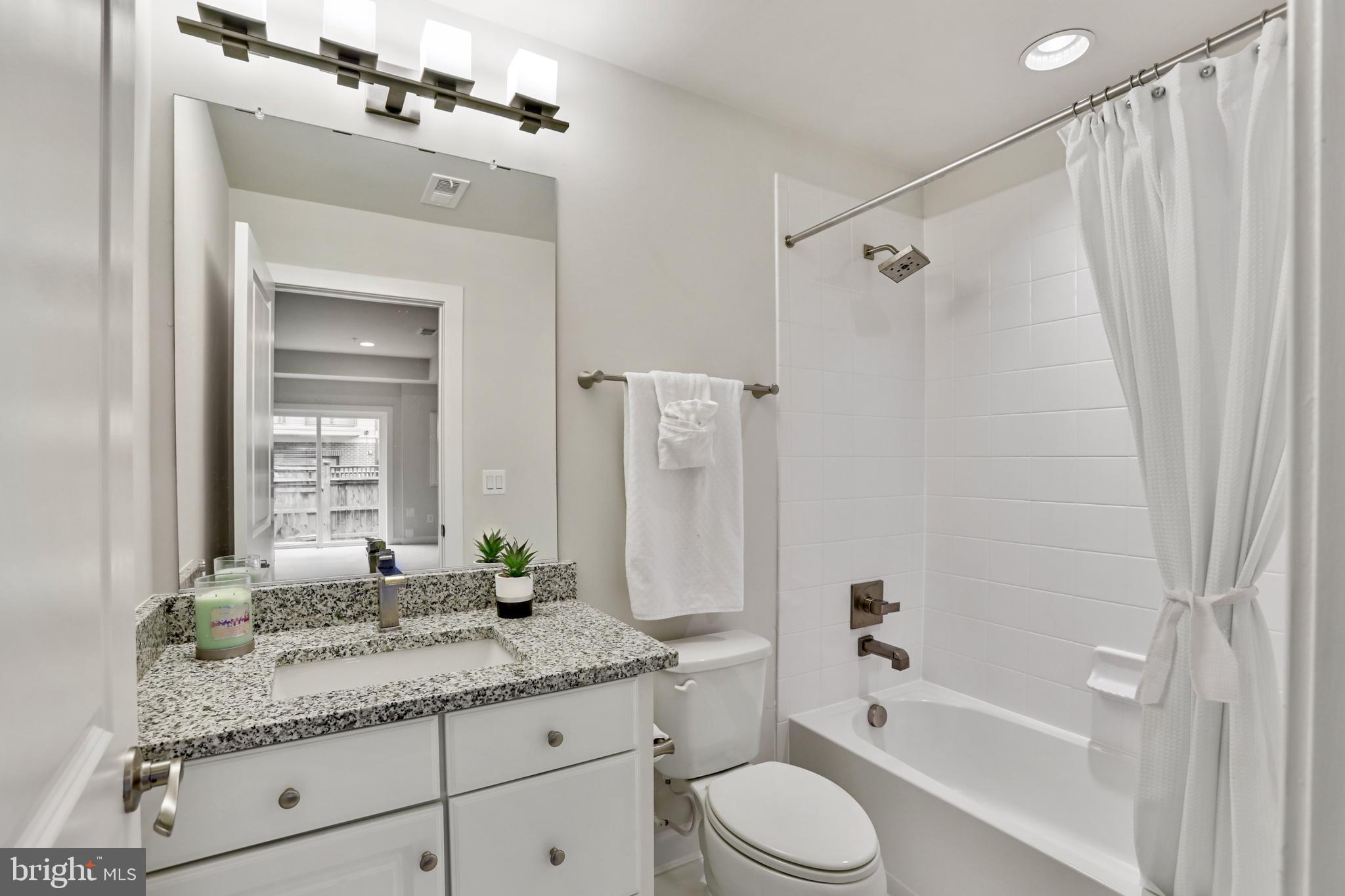 1802 YELLOW GARNET TERRACE SE