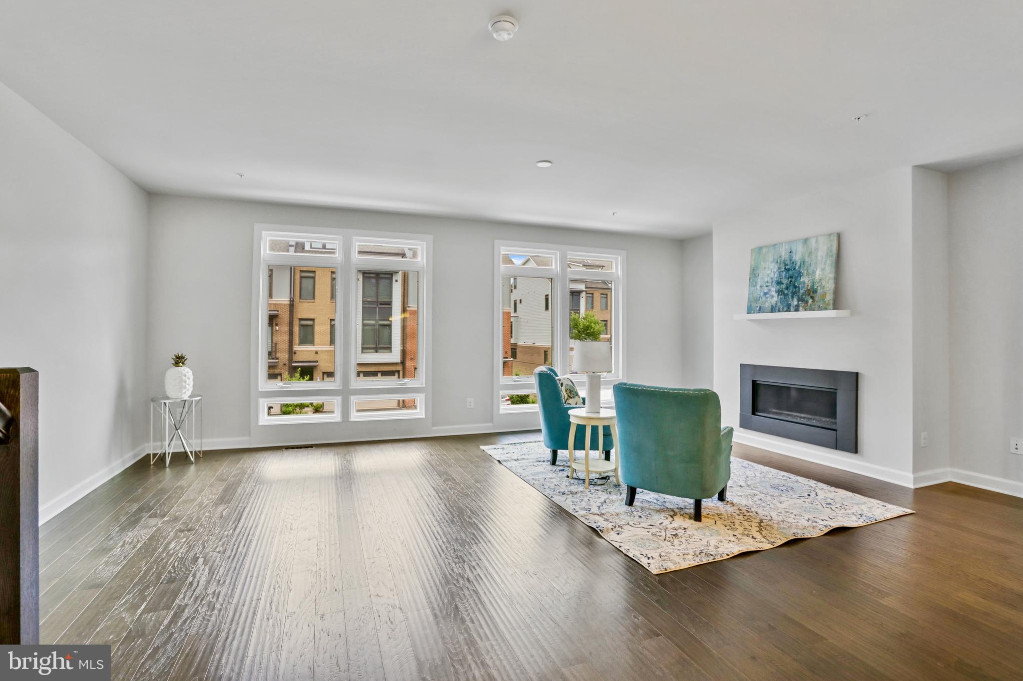 1802 YELLOW GARNET TERRACE SE