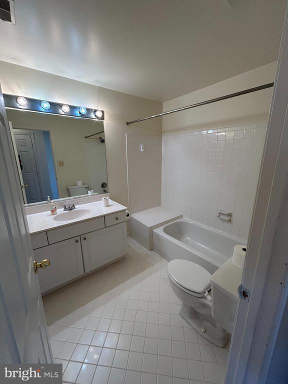 44152 NATALIE TERRACE 301