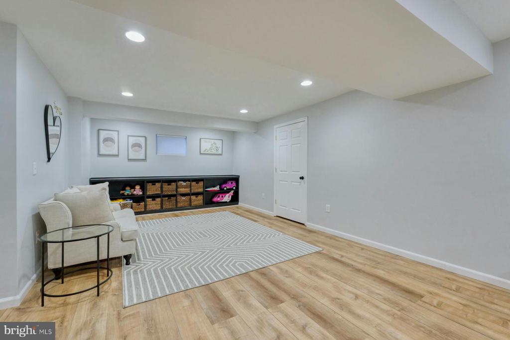 41840 Raspberry Dr