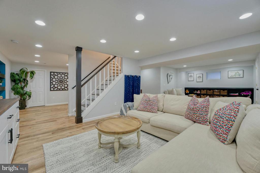 41840 Raspberry Dr
