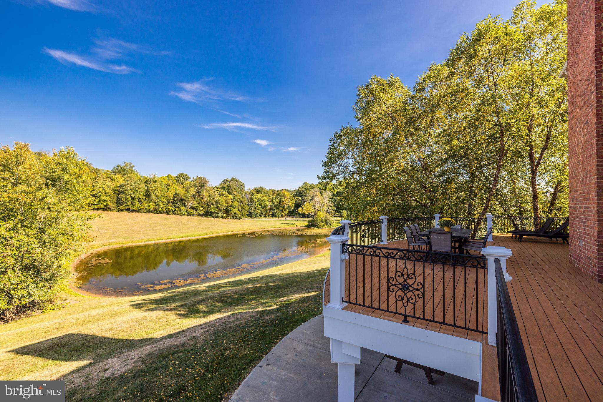 22609 HILLSIDE CIRCLE