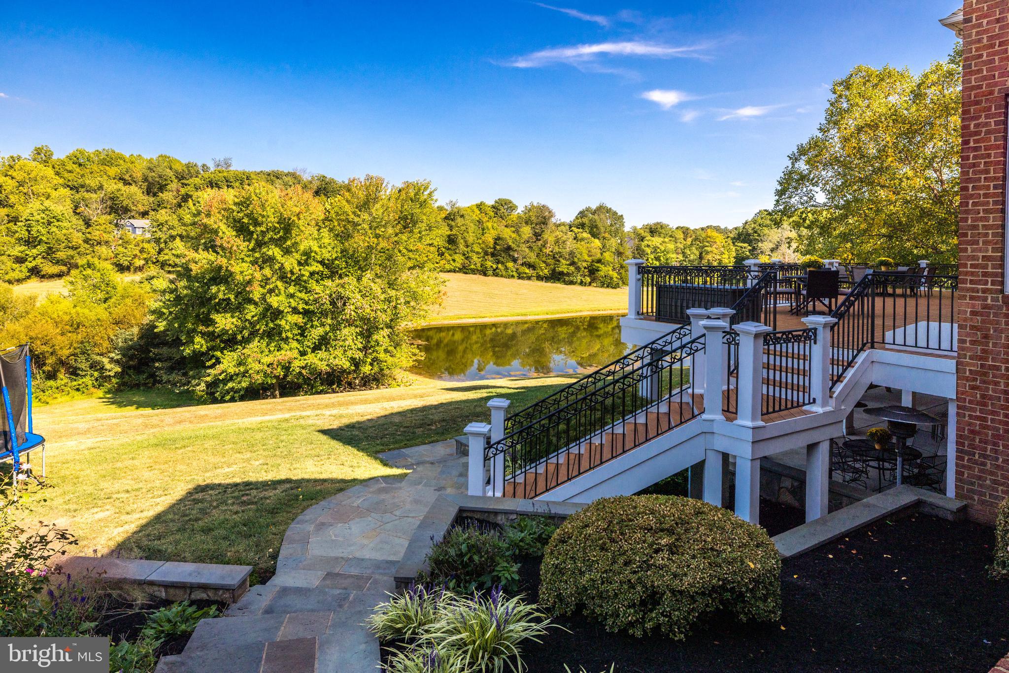 22609 HILLSIDE CIRCLE