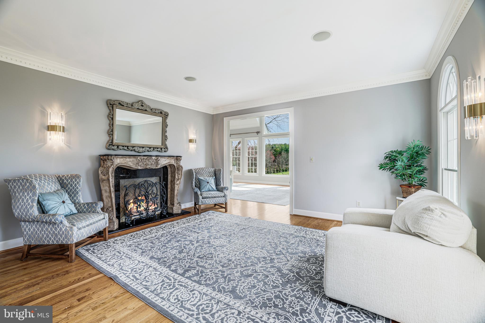 22609 HILLSIDE CIRCLE