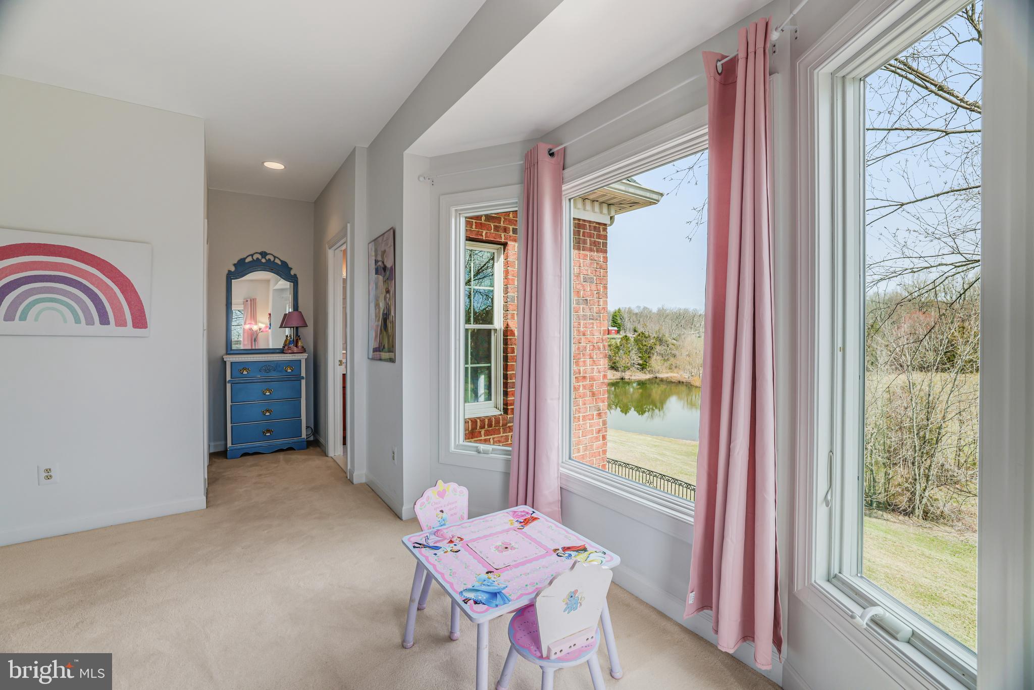 22609 HILLSIDE CIRCLE
