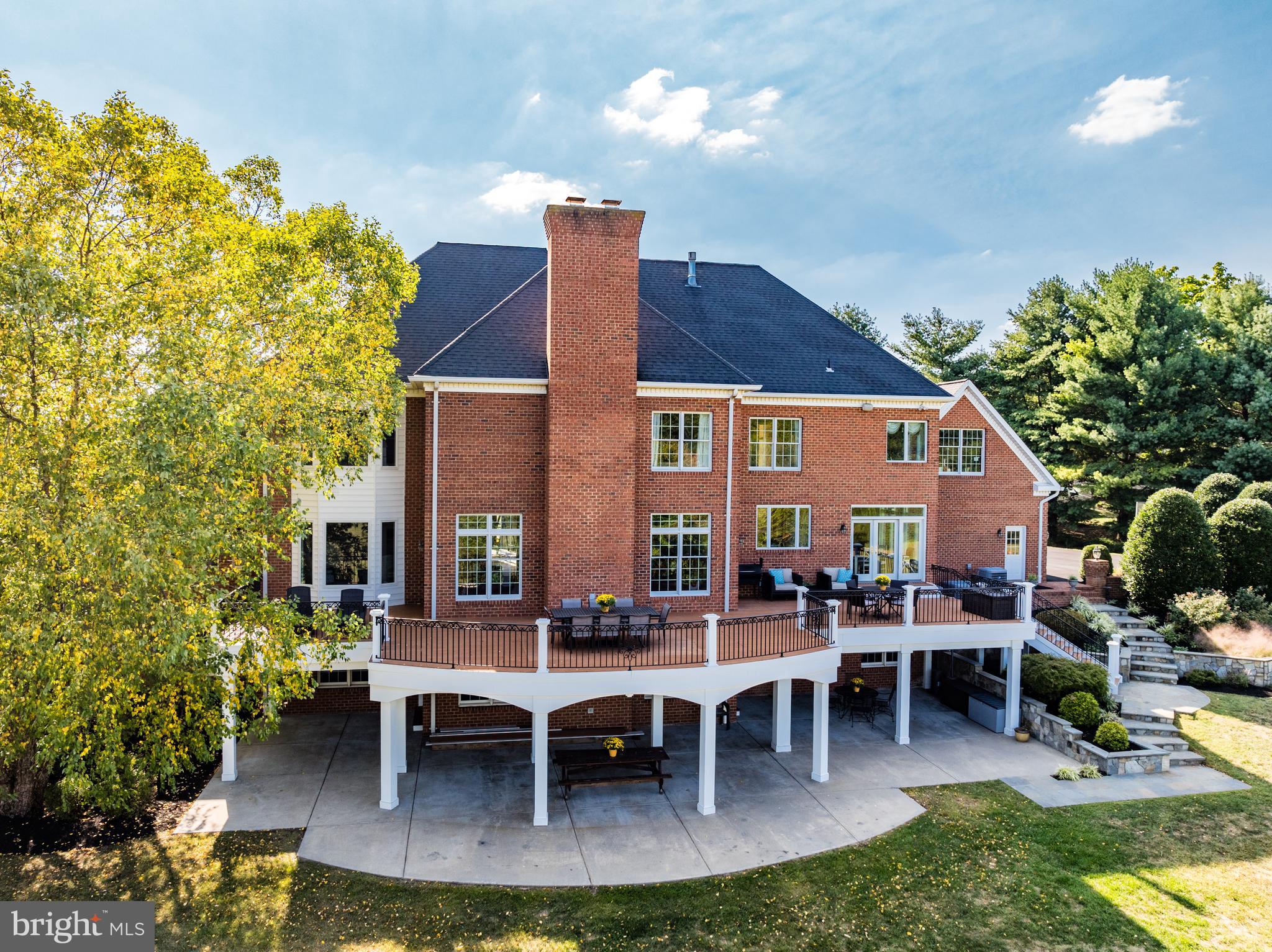 22609 HILLSIDE CIRCLE