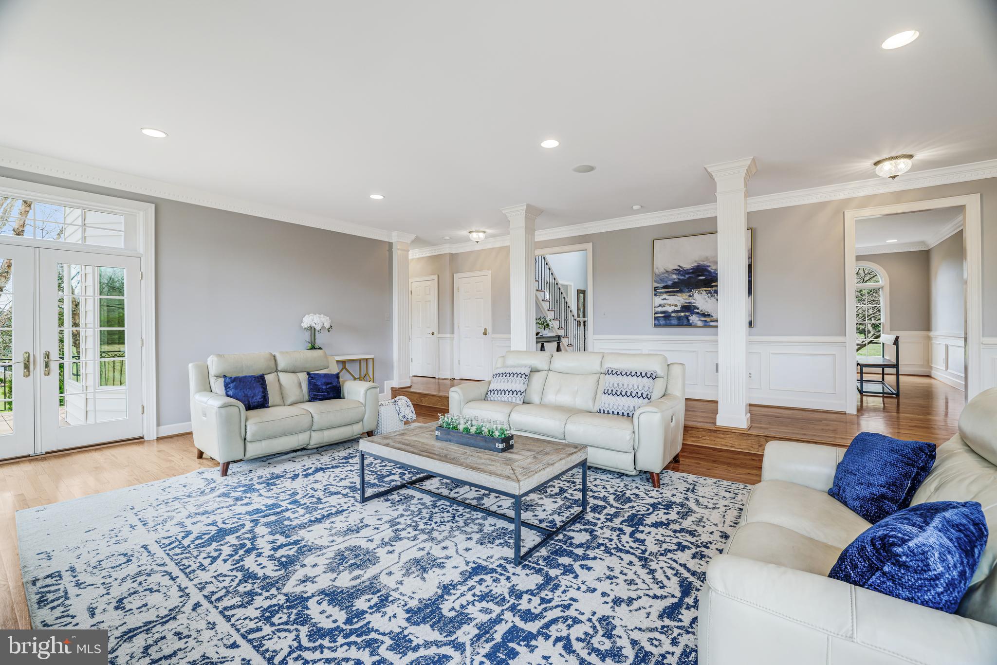 22609 HILLSIDE CIRCLE