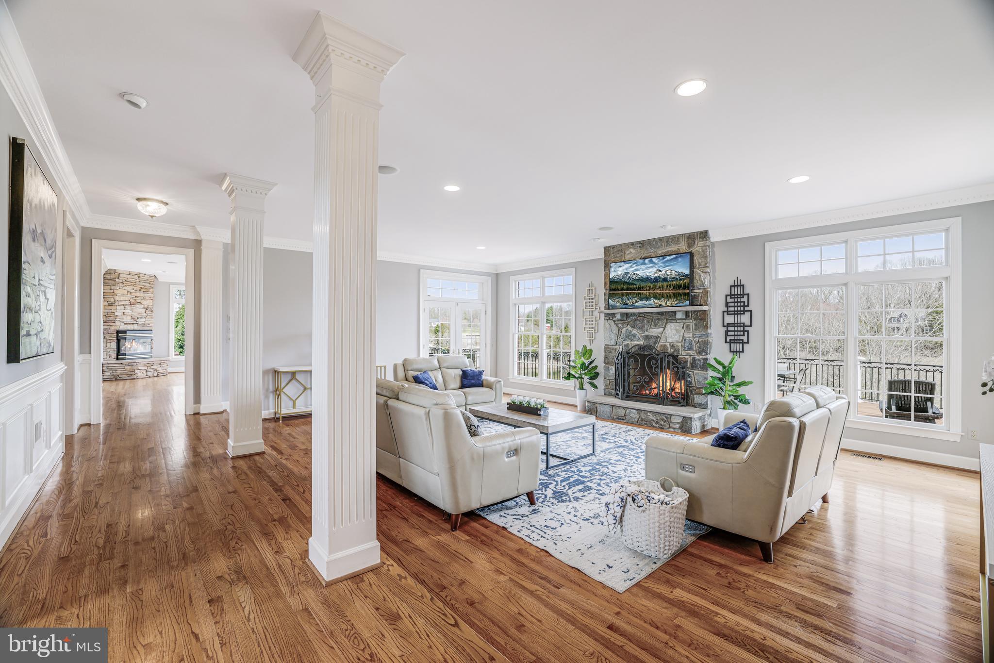 22609 HILLSIDE CIRCLE