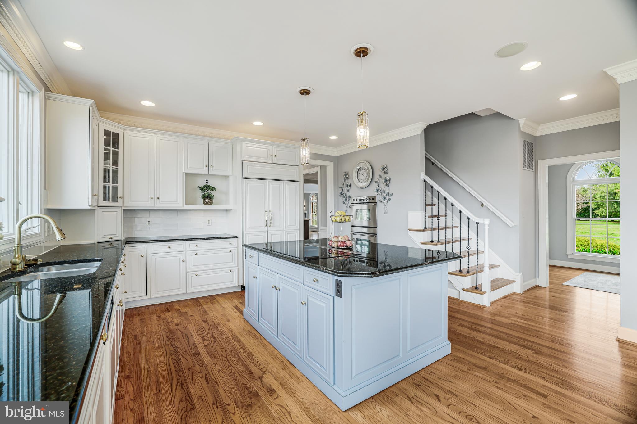 22609 HILLSIDE CIRCLE