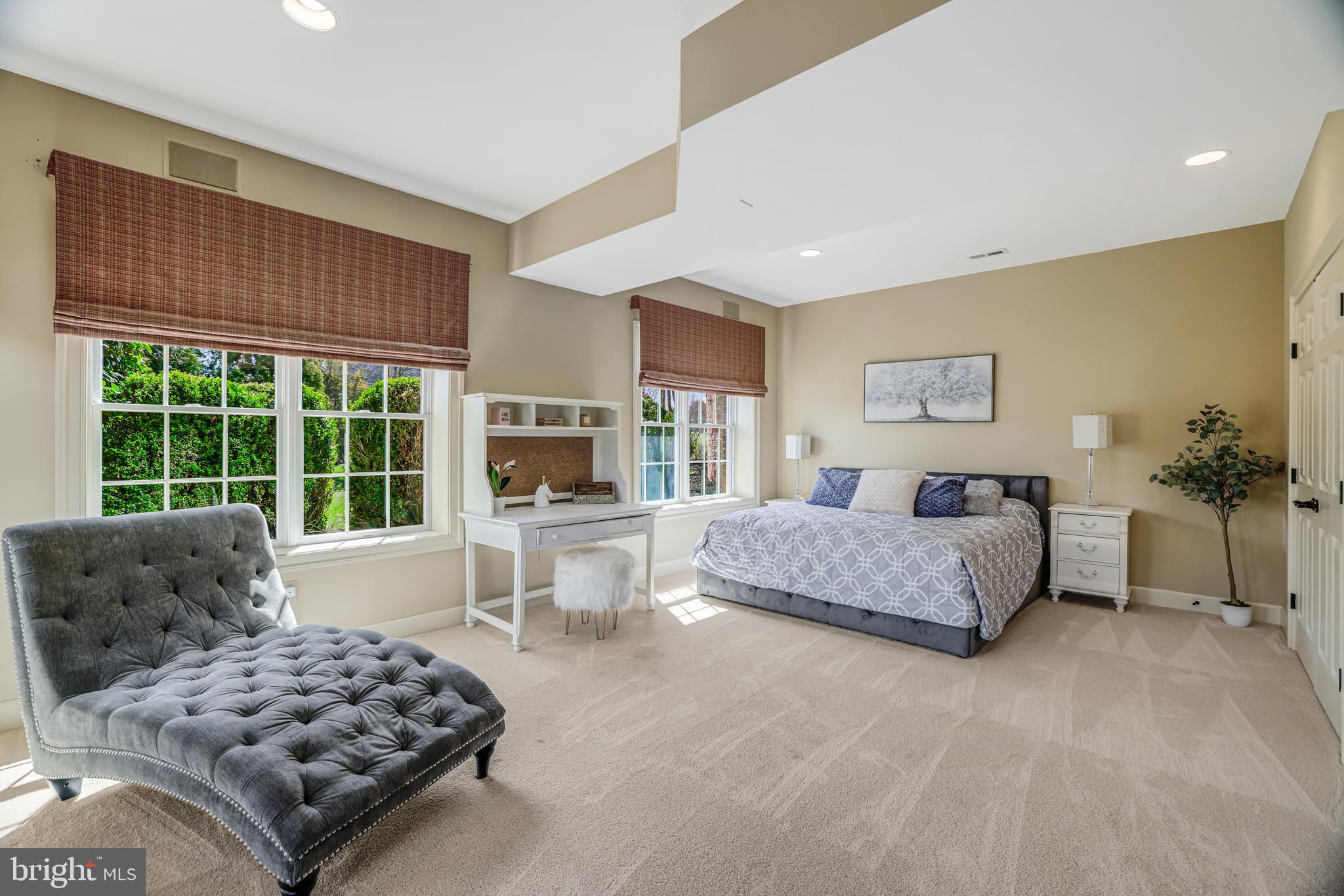 22609 HILLSIDE CIRCLE