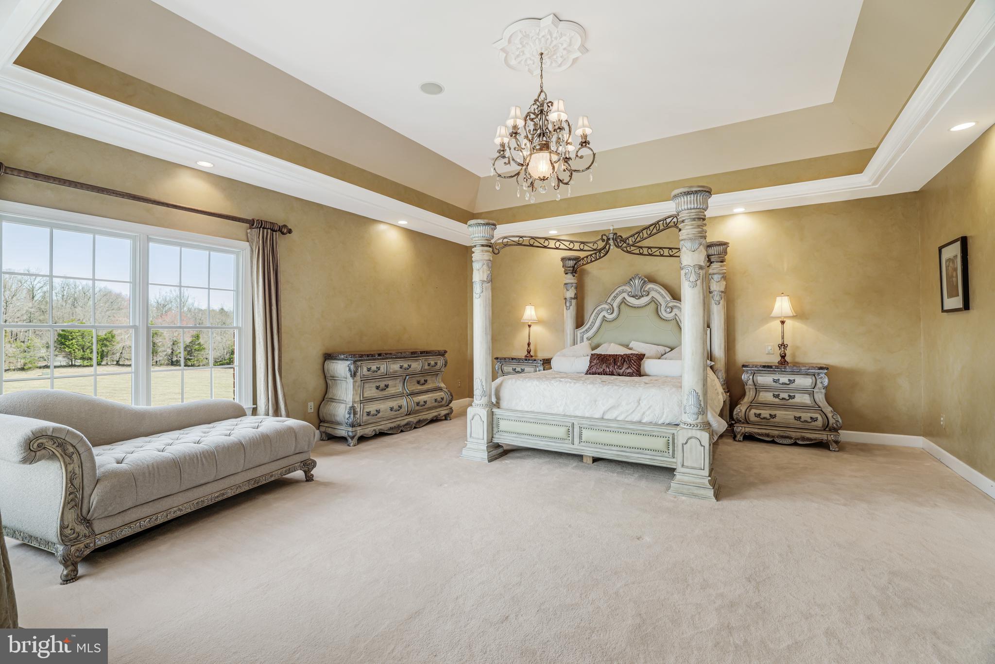 22609 HILLSIDE CIRCLE