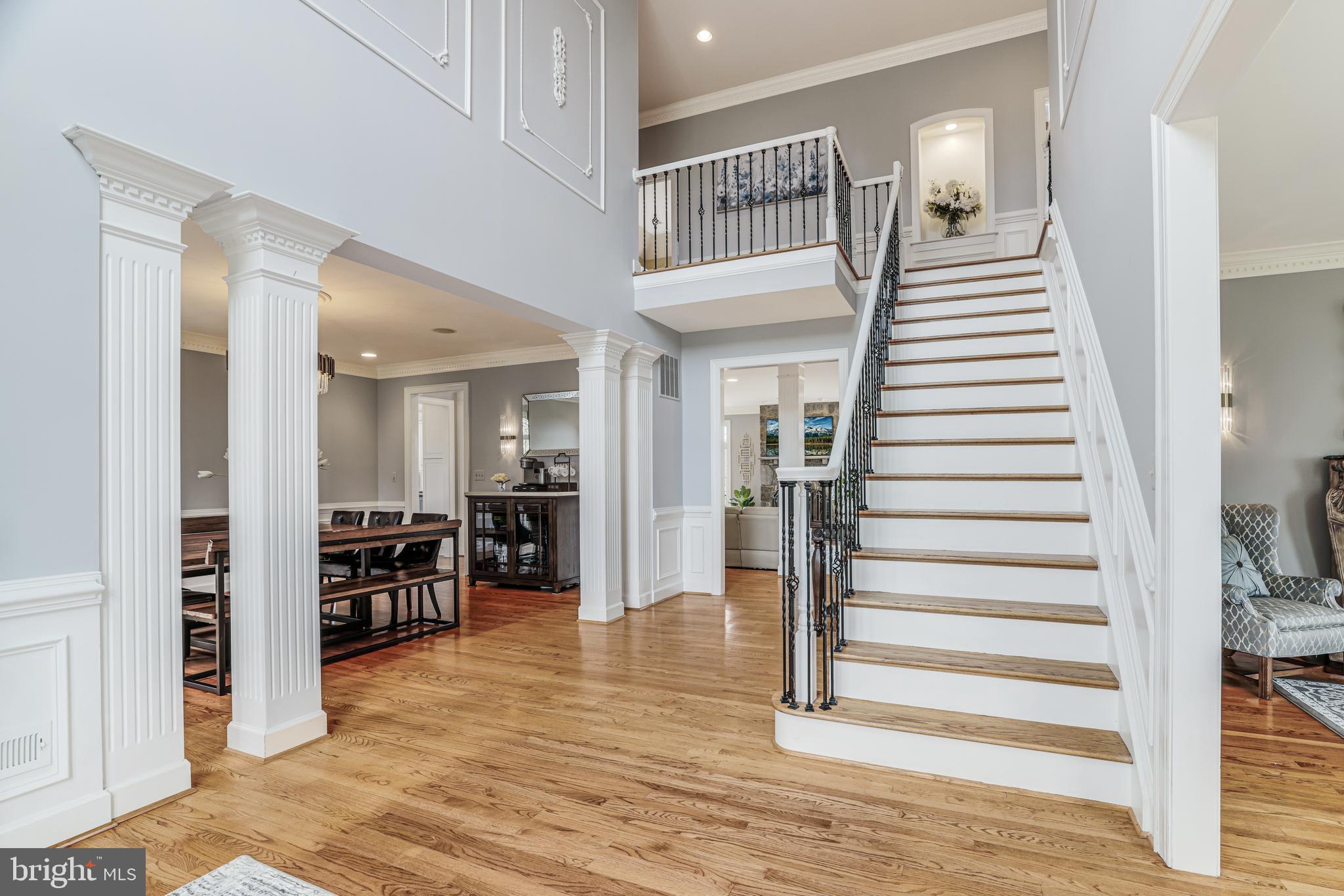 22609 HILLSIDE CIRCLE