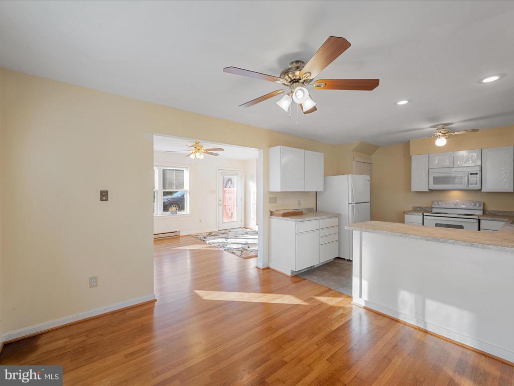 414 MADISON COURT SE