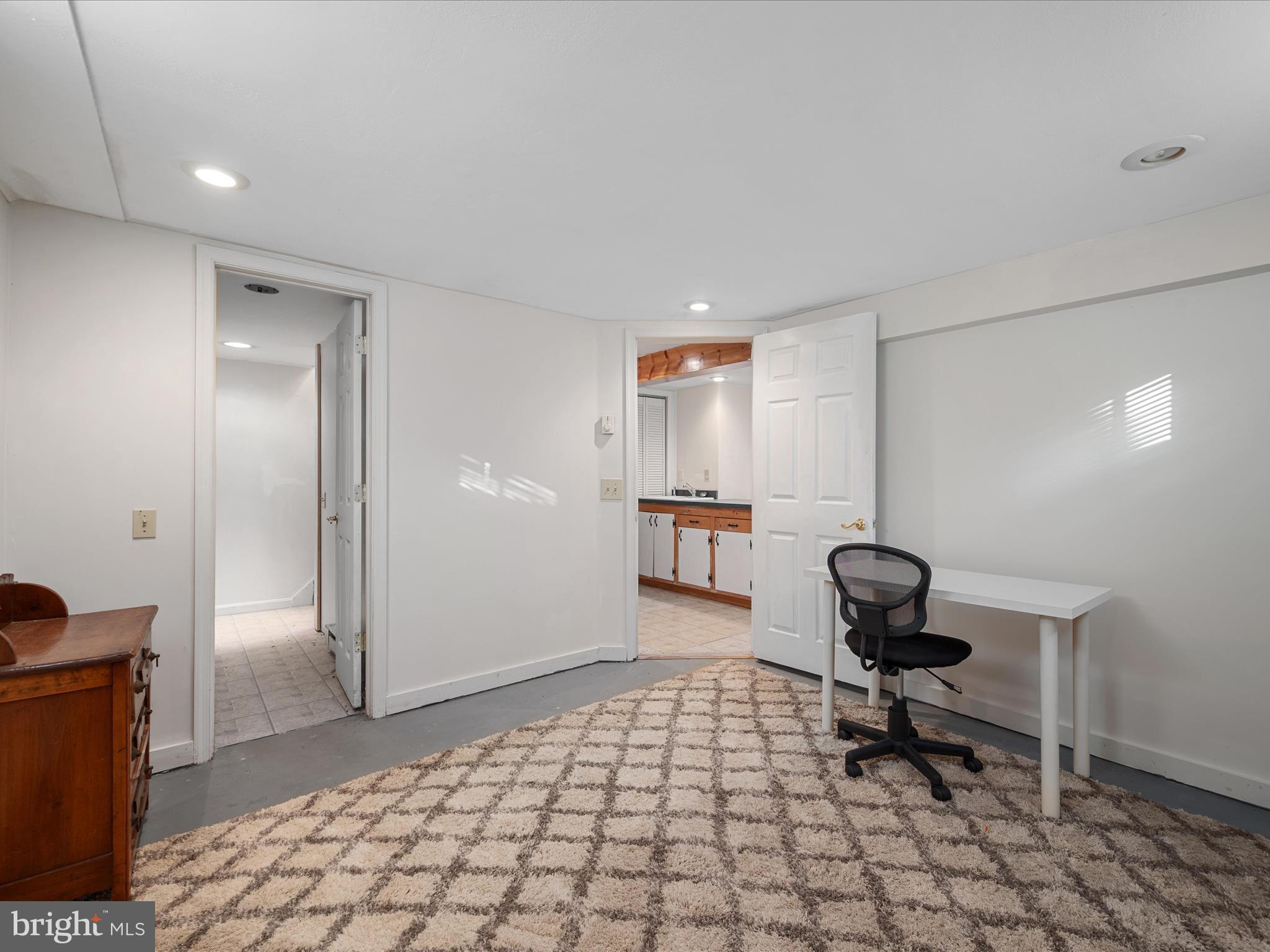 414 MADISON COURT SE