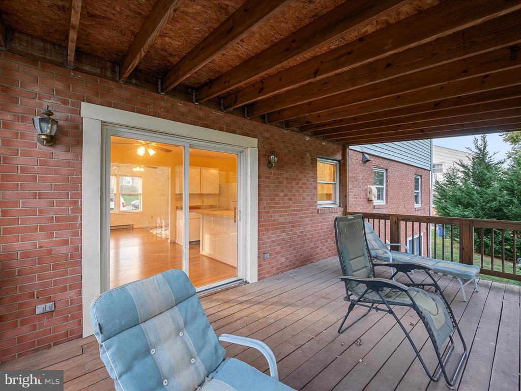 414 MADISON COURT SE