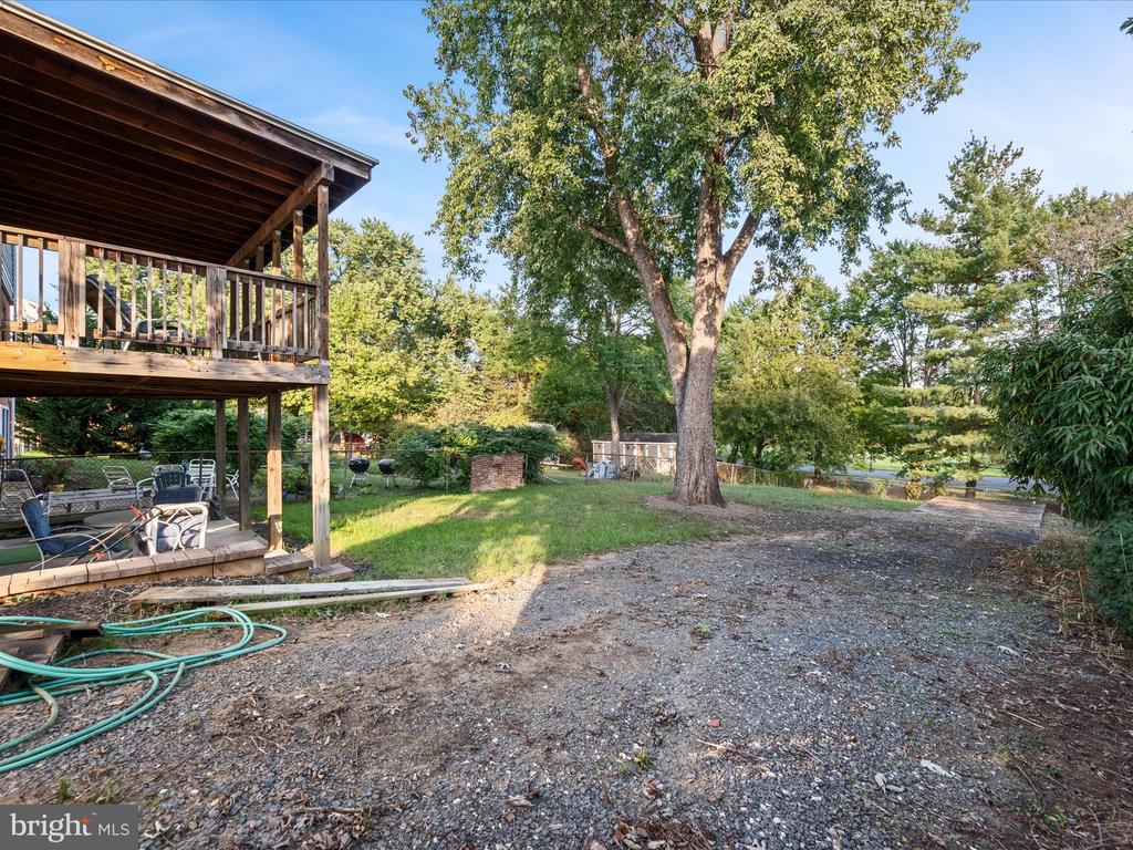 414 MADISON COURT SE