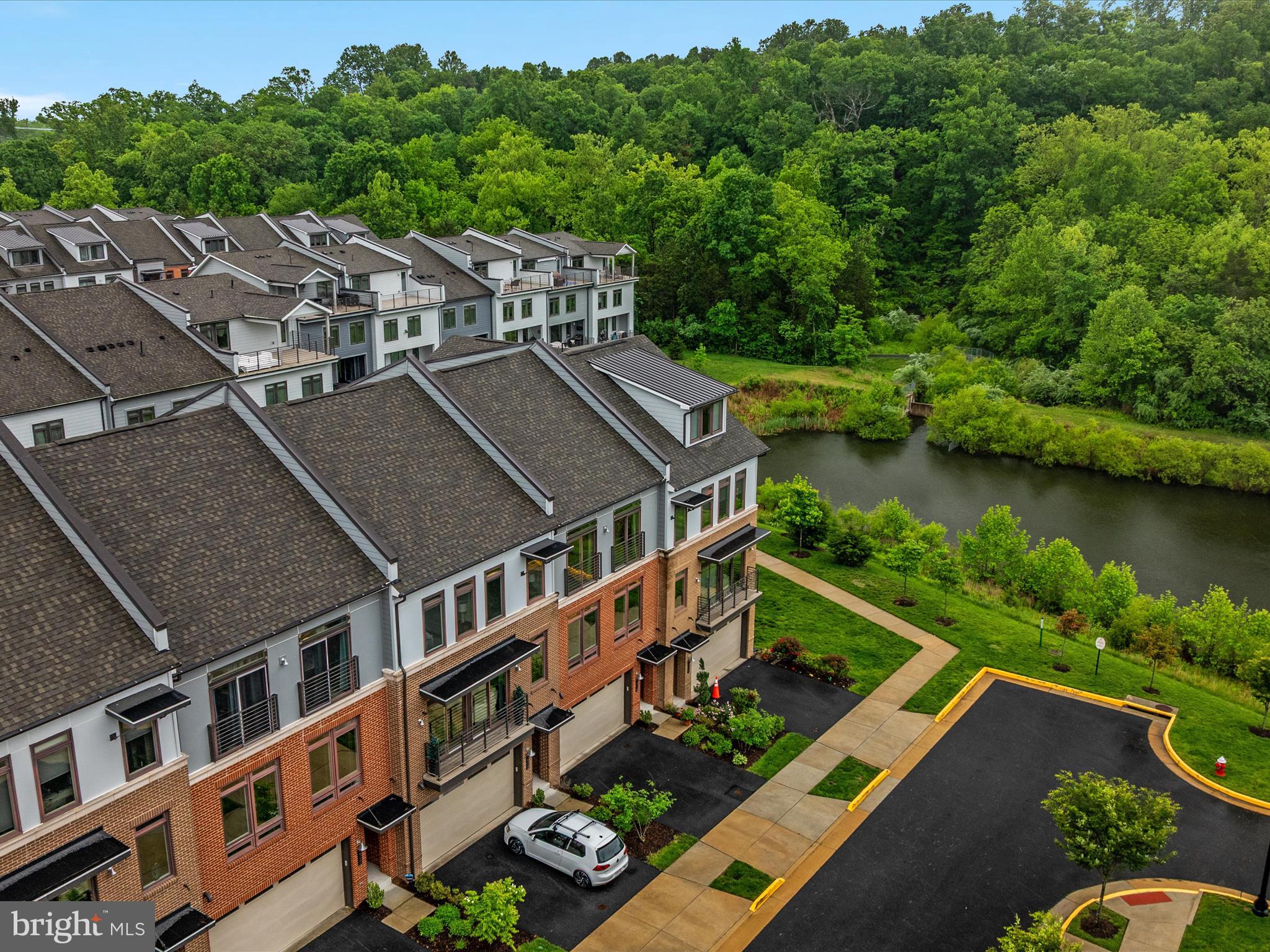 1714 GRAY SHALE TERRACE SE